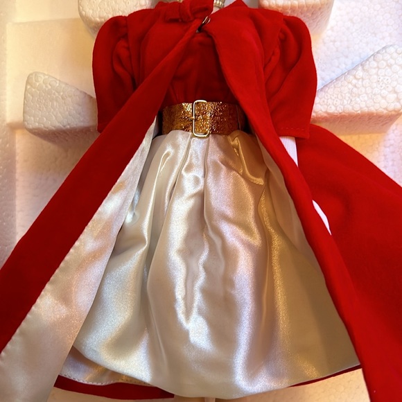 1962 Silken Flame Barbie (Brunette) - Picture 11 of 12